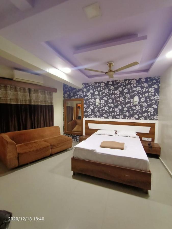 Hotel Riviera Residency Thane Extérieur photo