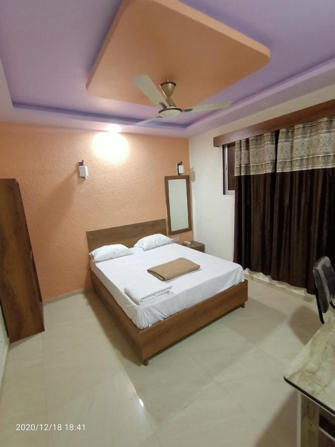 Hotel Riviera Residency Thane Extérieur photo