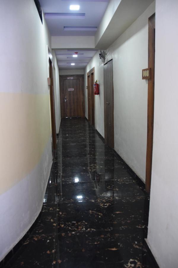 Hotel Riviera Residency Thane Extérieur photo