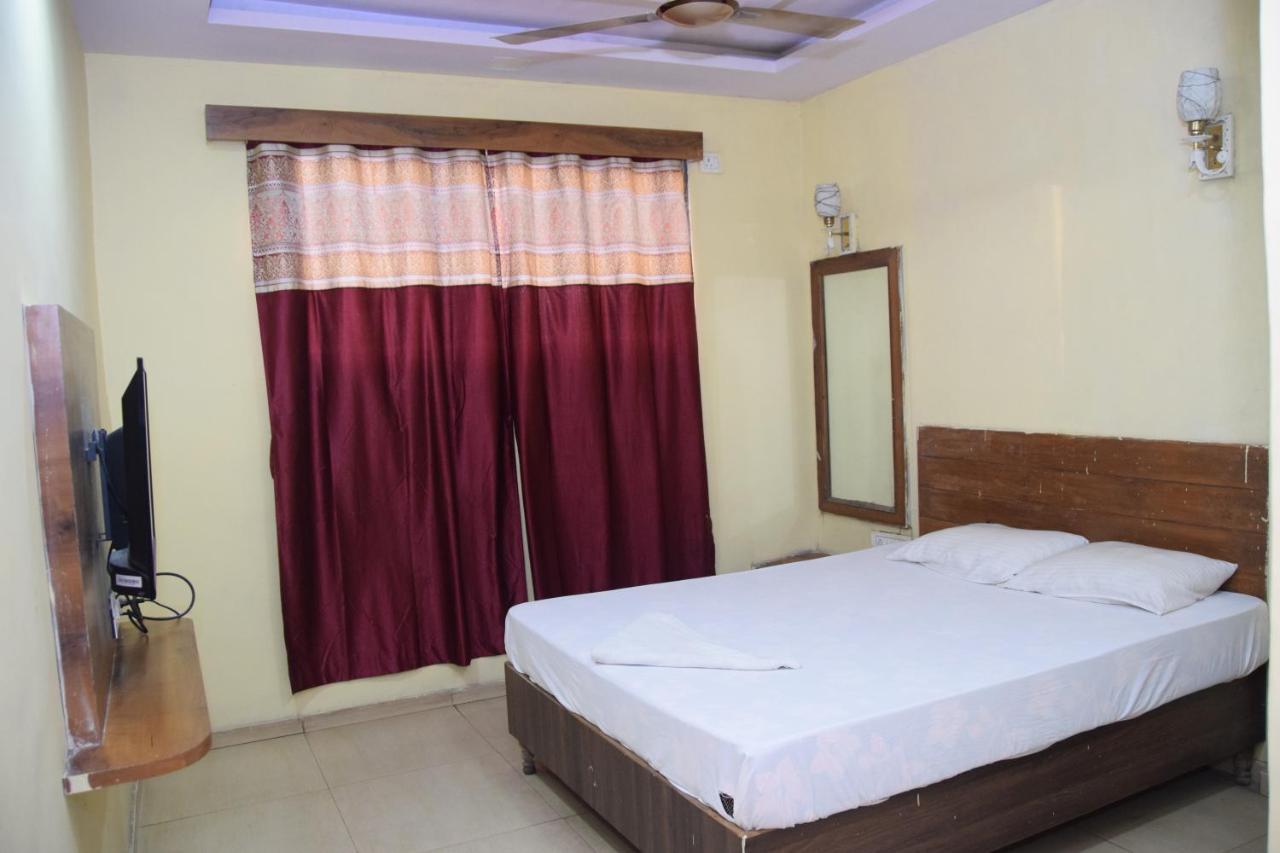 Hotel Riviera Residency Thane Extérieur photo