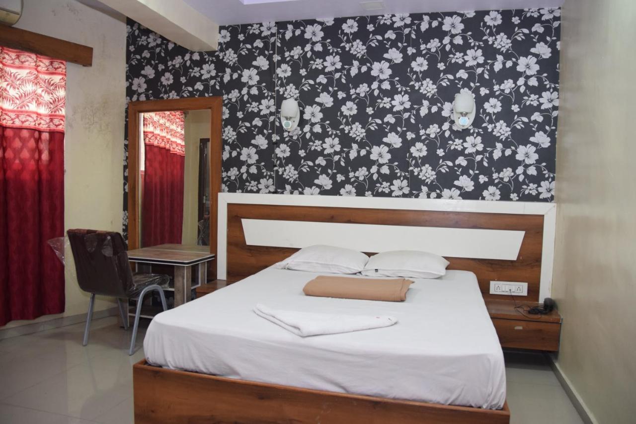 Hotel Riviera Residency Thane Extérieur photo