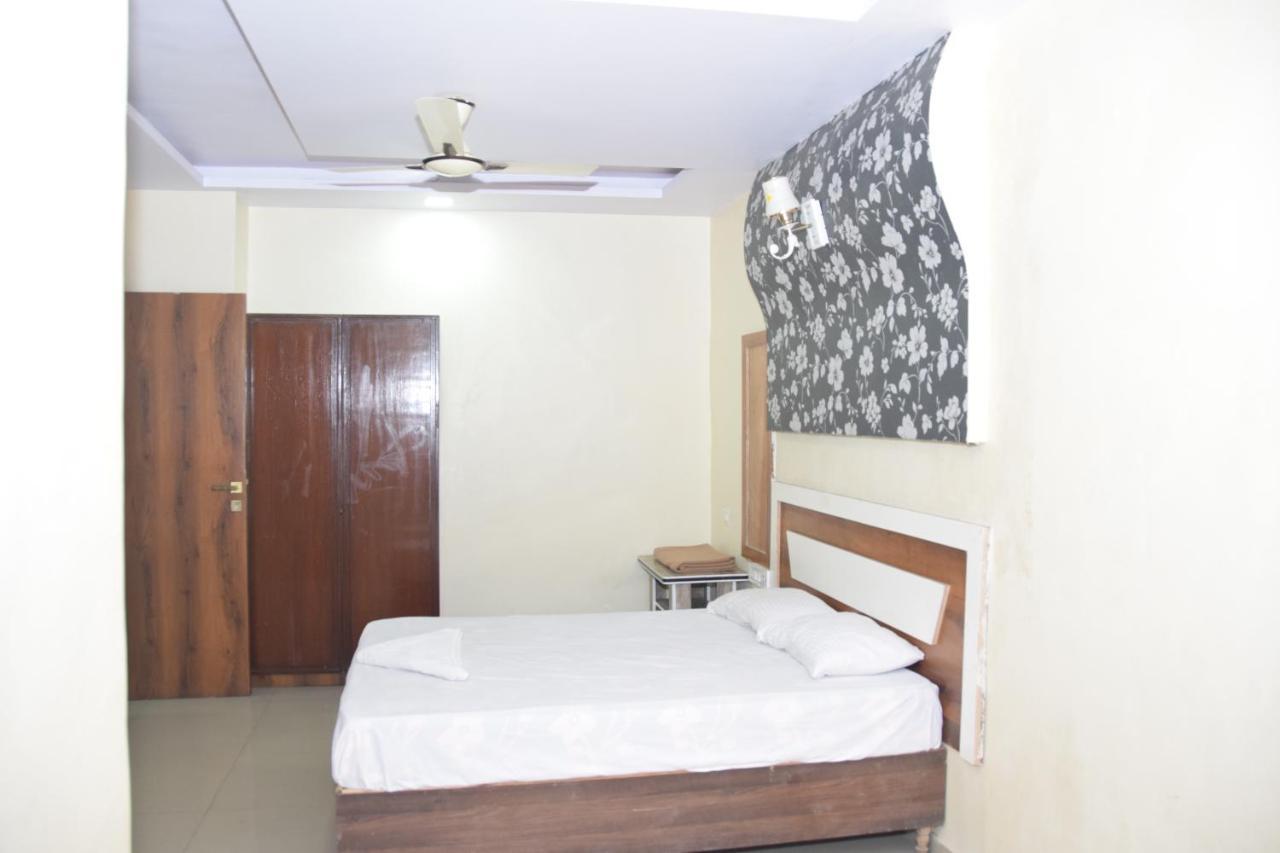 Hotel Riviera Residency Thane Extérieur photo