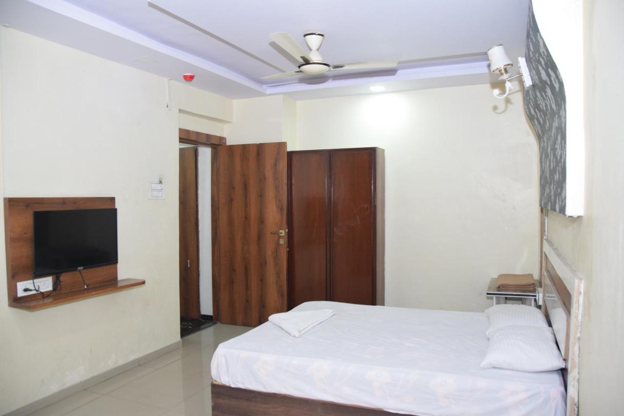 Hotel Riviera Residency Thane Extérieur photo