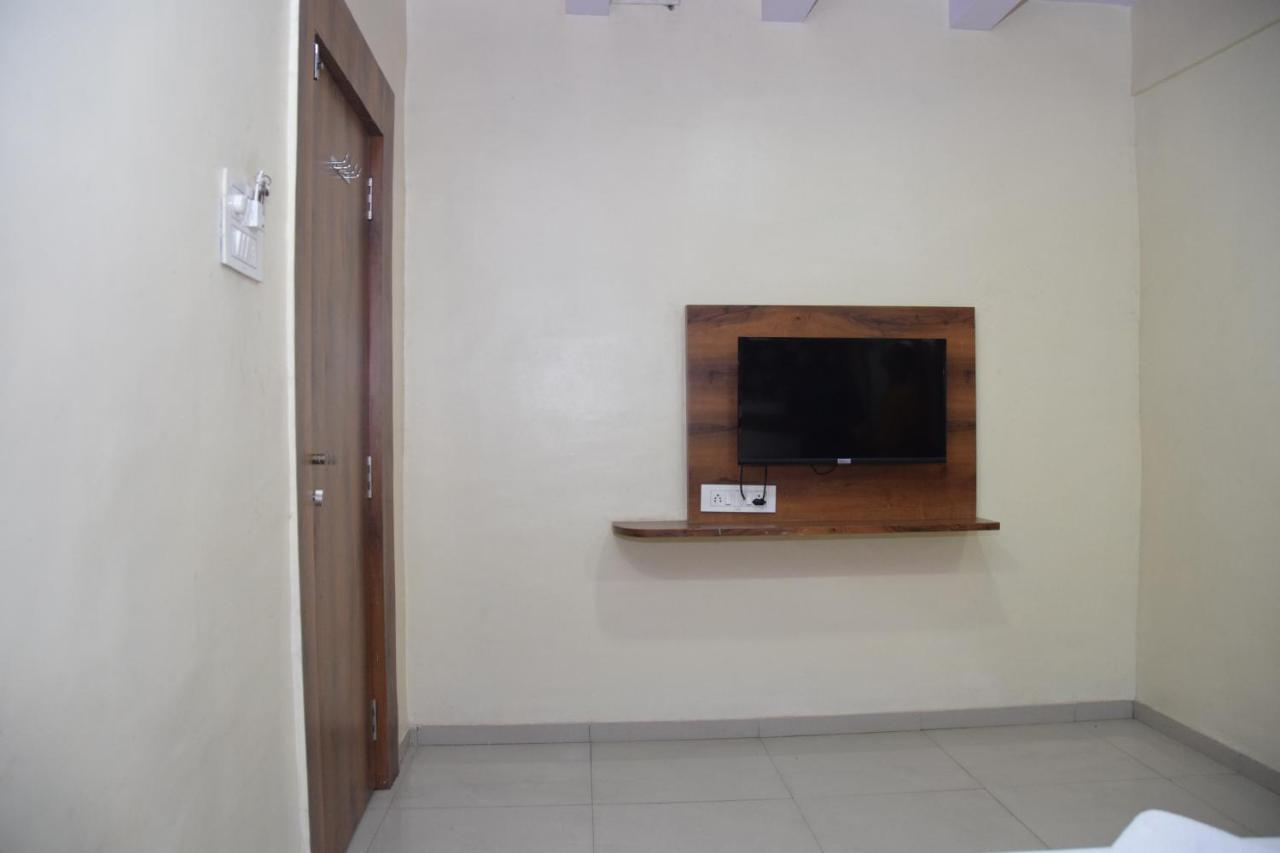 Hotel Riviera Residency Thane Extérieur photo