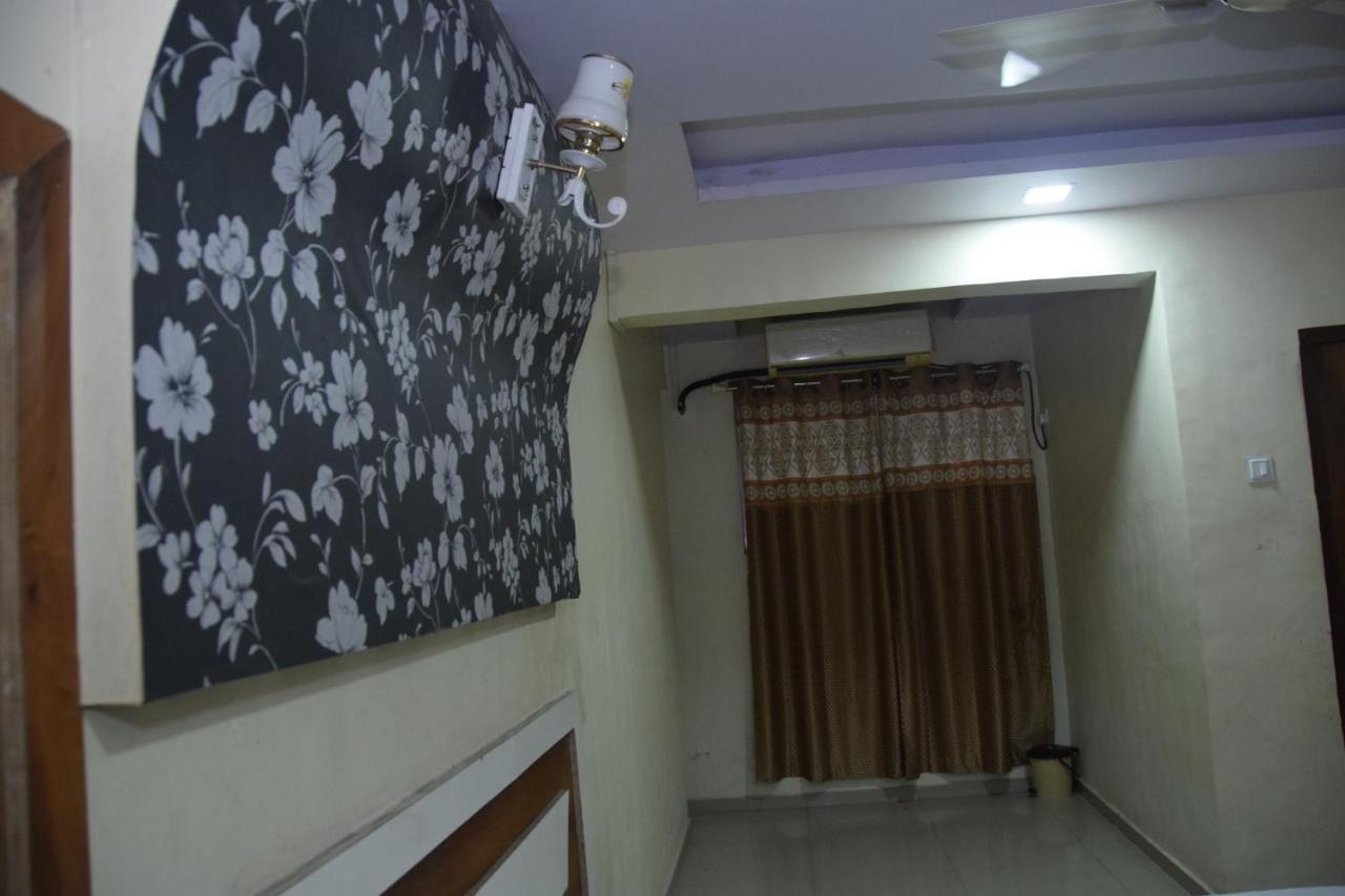 Hotel Riviera Residency Thane Extérieur photo