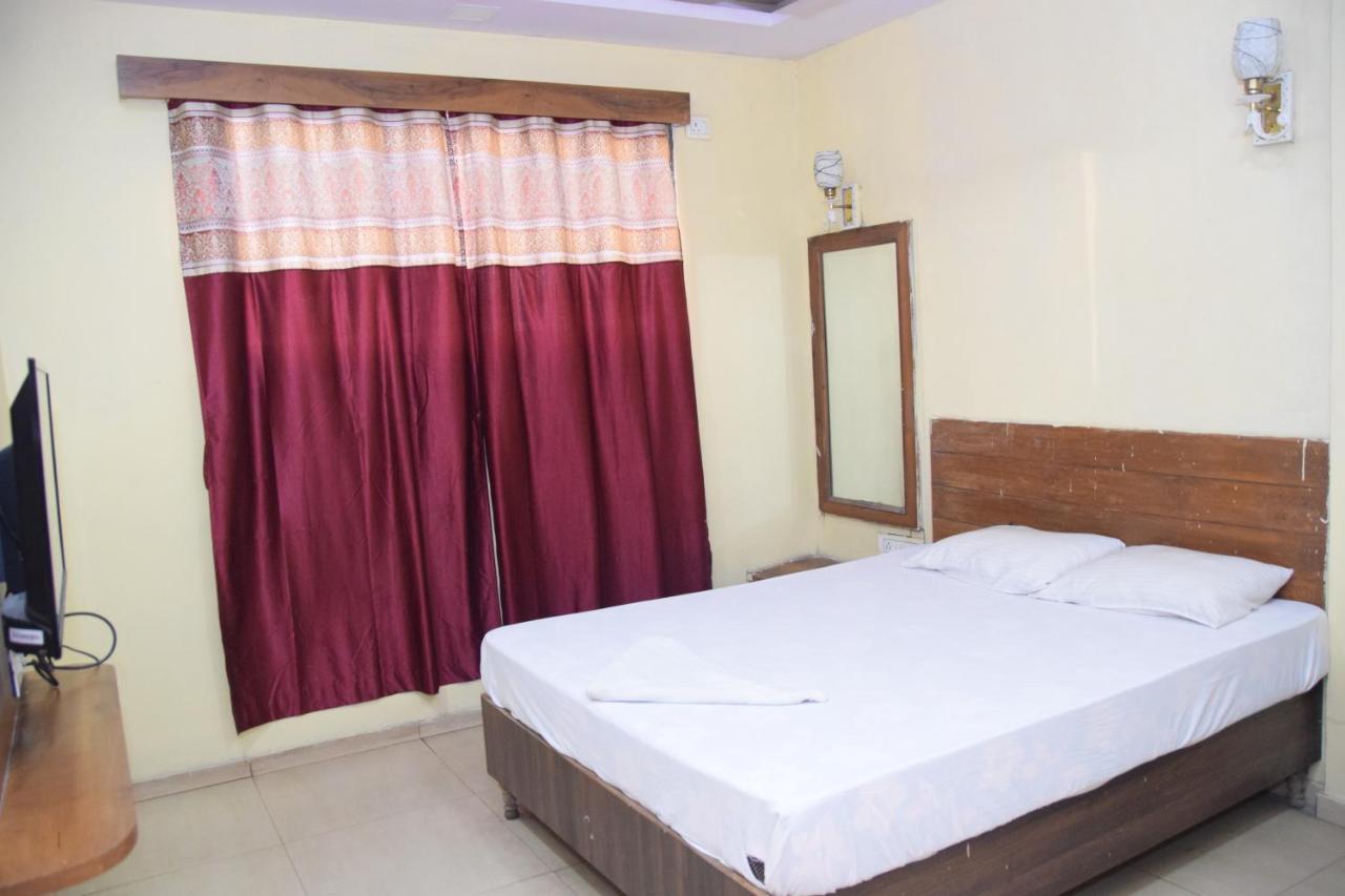 Hotel Riviera Residency Thane Extérieur photo