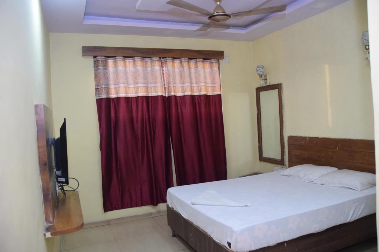 Hotel Riviera Residency Thane Extérieur photo