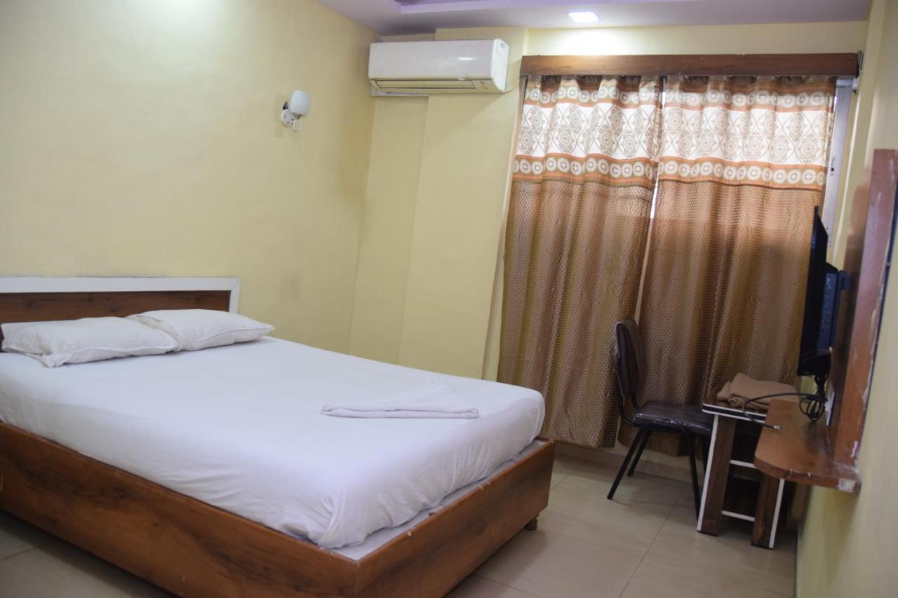 Hotel Riviera Residency Thane Extérieur photo