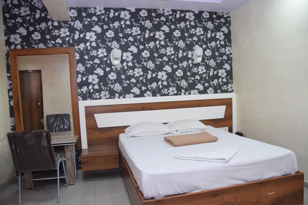 Hotel Riviera Residency Thane Extérieur photo